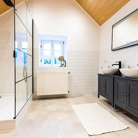 Vakantiehuis Charmantes Haus In Wlan Smart Parken Quiddelbach